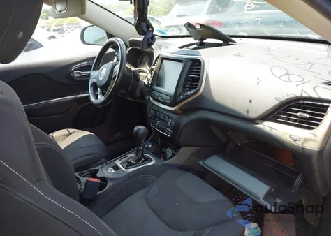 2016 Jeep Cherokee Latitude from USA, damaged, VIN 1C4PJMCBXGW374879